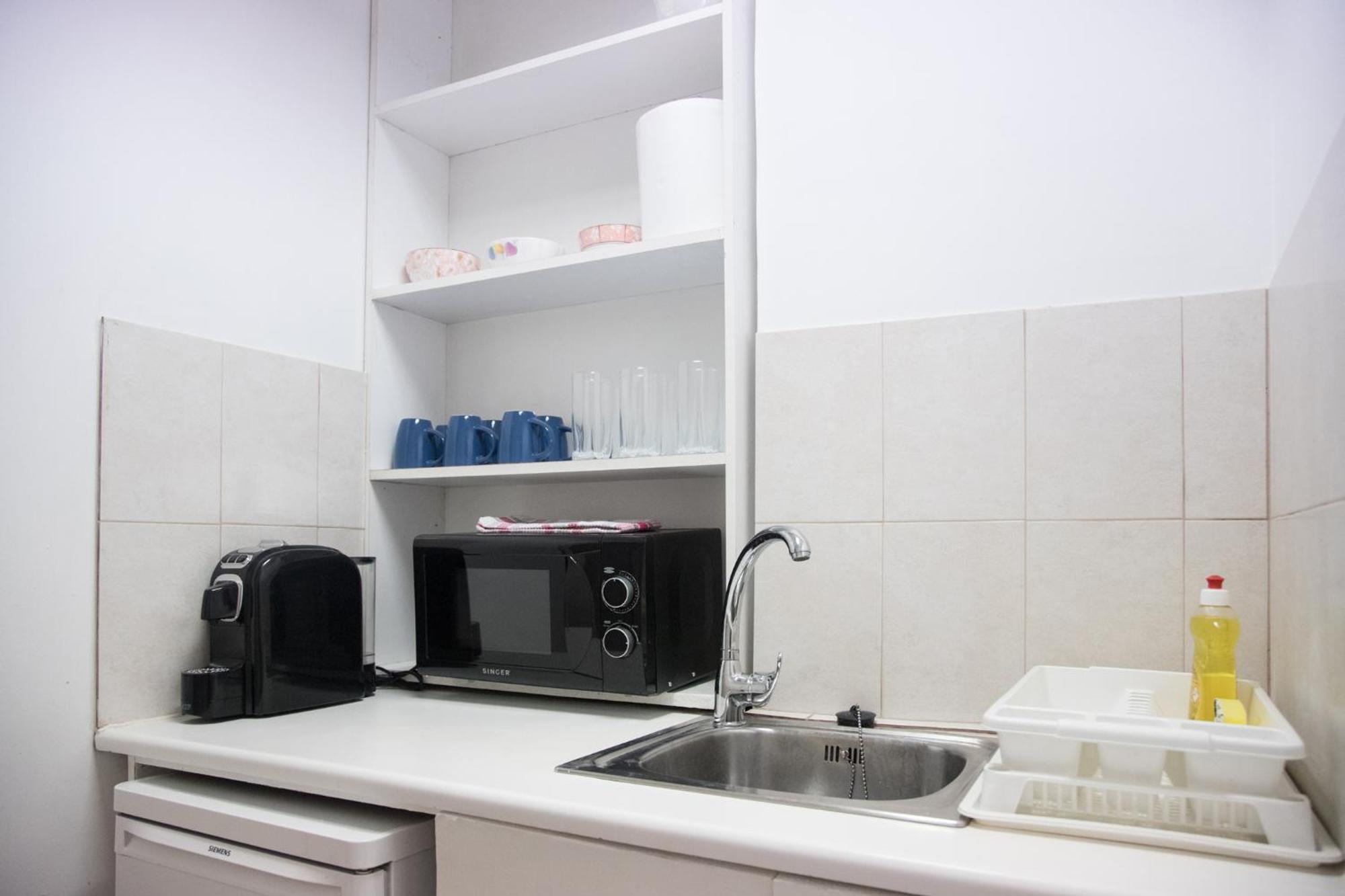 Comfort 2 Minutes From The Metro *